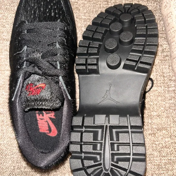 NWOT (WMNS) Air Jordan 1 Low Brooklyn 'Black Gym Red' size 5 - Picture 7 of 8